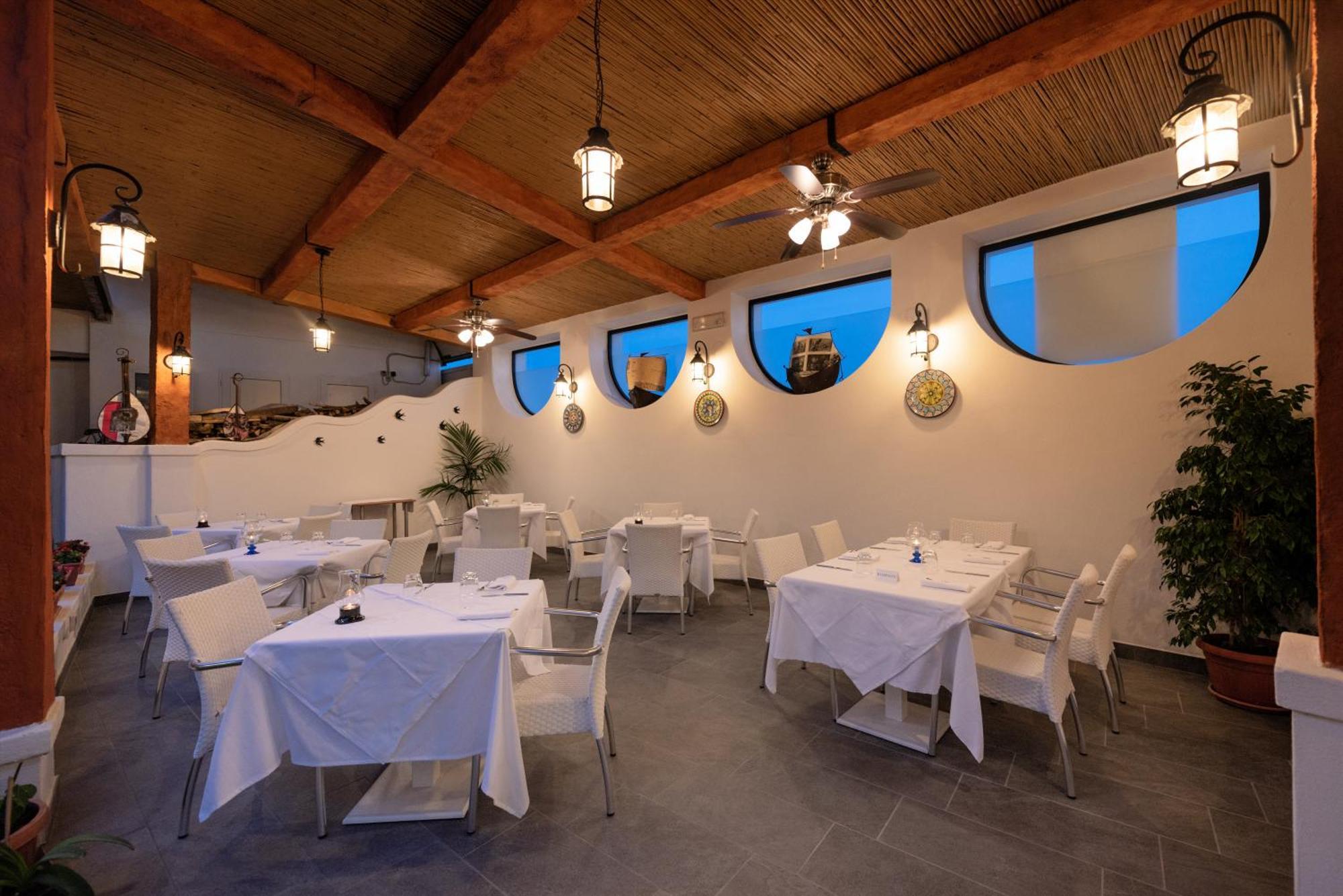 Hotel Villa Sirena Sant'Angelo  ภายนอก รูปภาพ