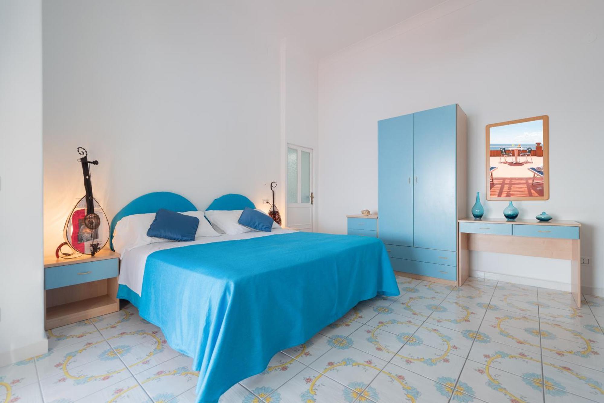 Hotel Villa Sirena Sant'Angelo  ภายนอก รูปภาพ