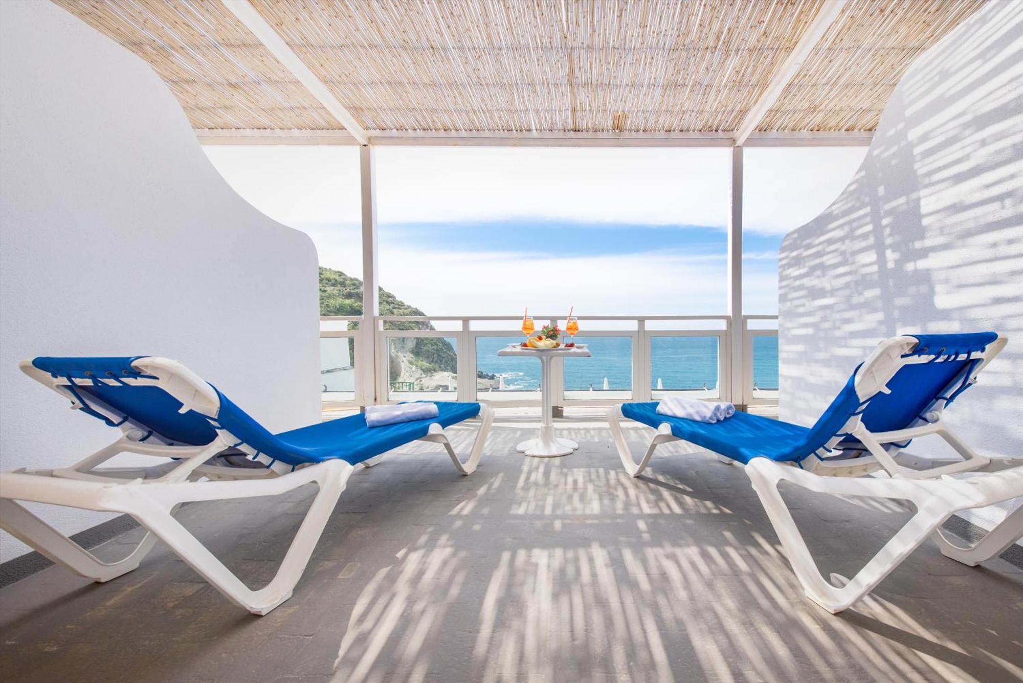 Hotel Villa Sirena Sant'Angelo  ภายนอก รูปภาพ