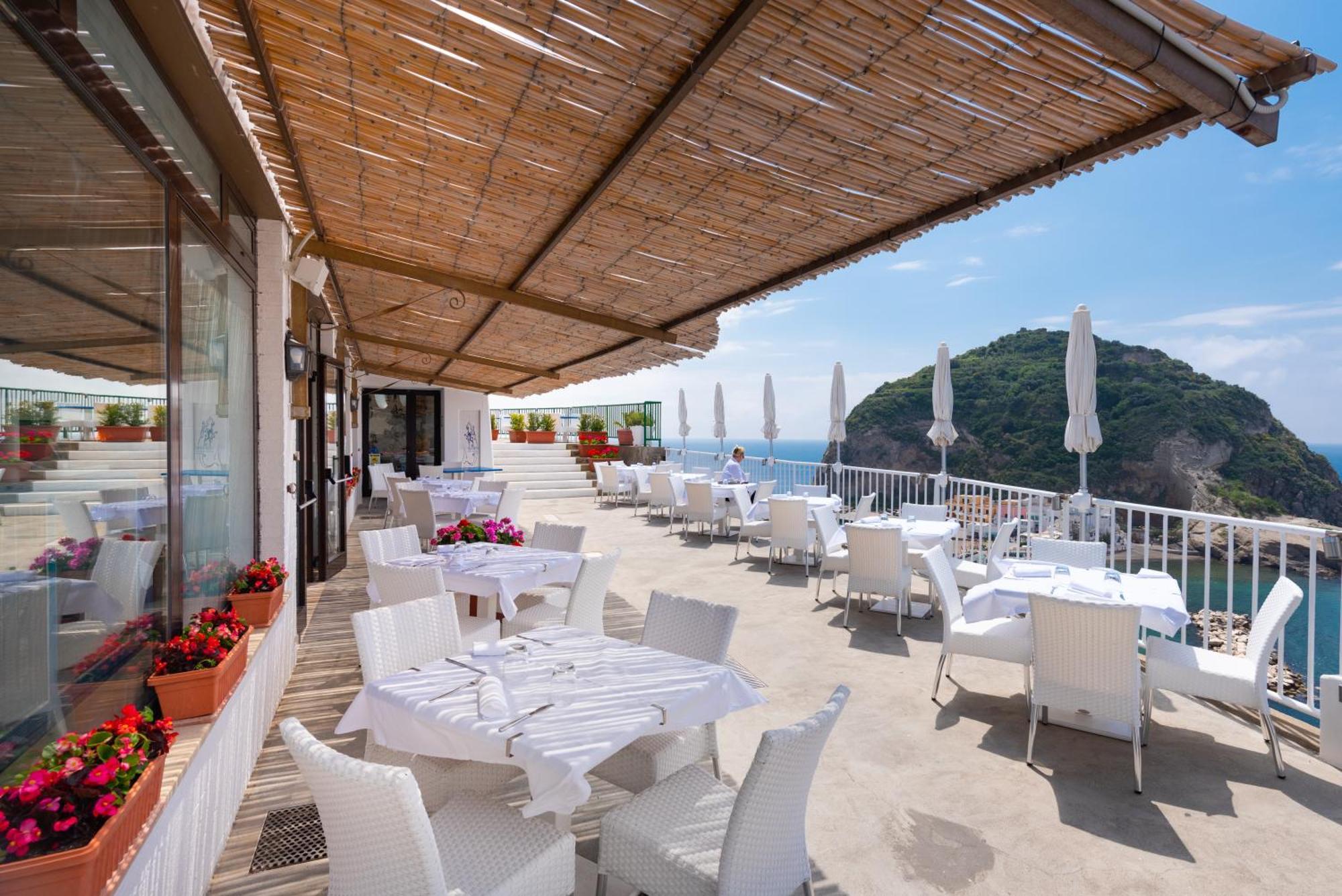 Hotel Villa Sirena Sant'Angelo  ภายนอก รูปภาพ
