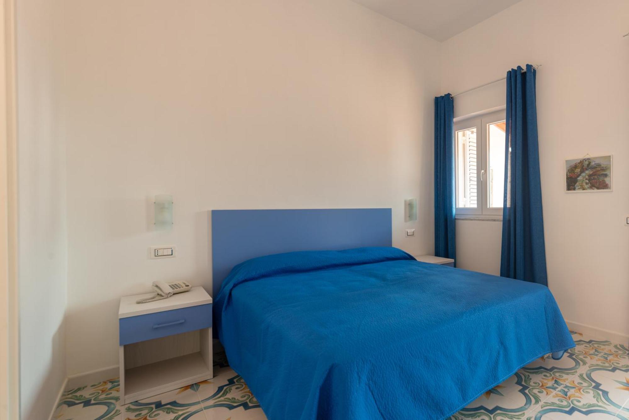 Hotel Villa Sirena Sant'Angelo  ภายนอก รูปภาพ