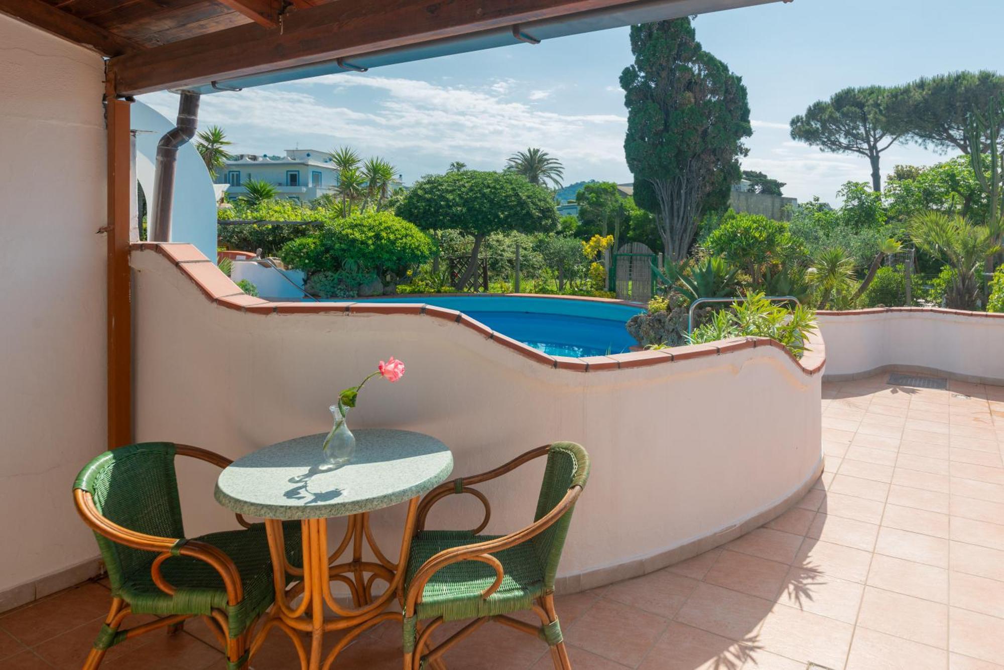 Hotel Villa Sirena Sant'Angelo  ภายนอก รูปภาพ