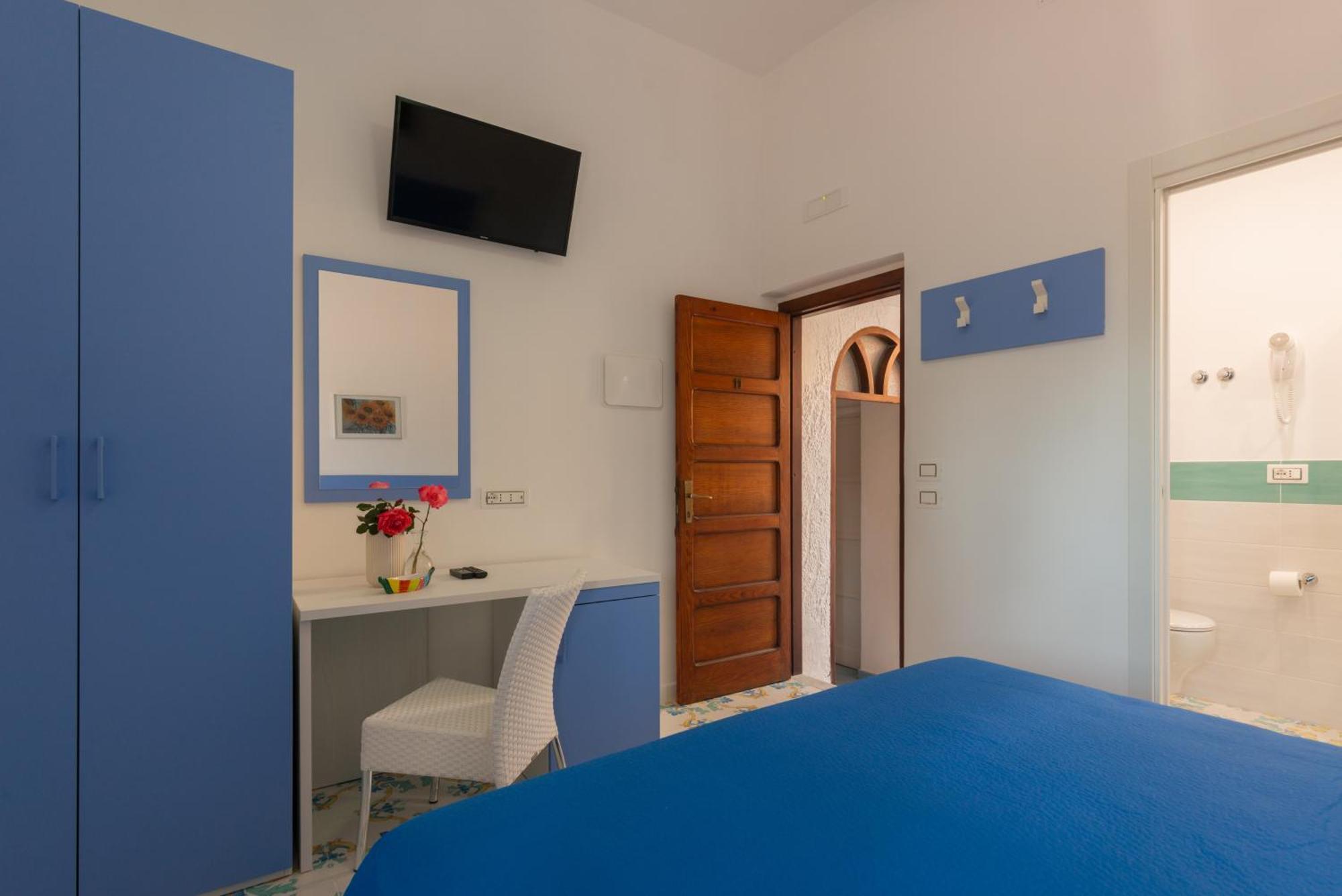 Hotel Villa Sirena Sant'Angelo  ภายนอก รูปภาพ