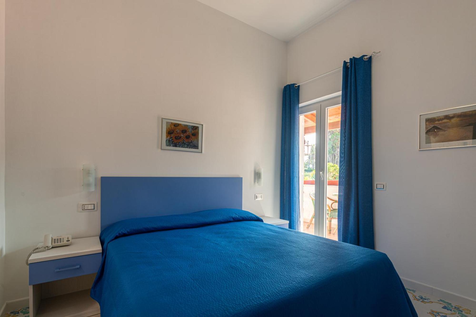 Hotel Villa Sirena Sant'Angelo  ภายนอก รูปภาพ
