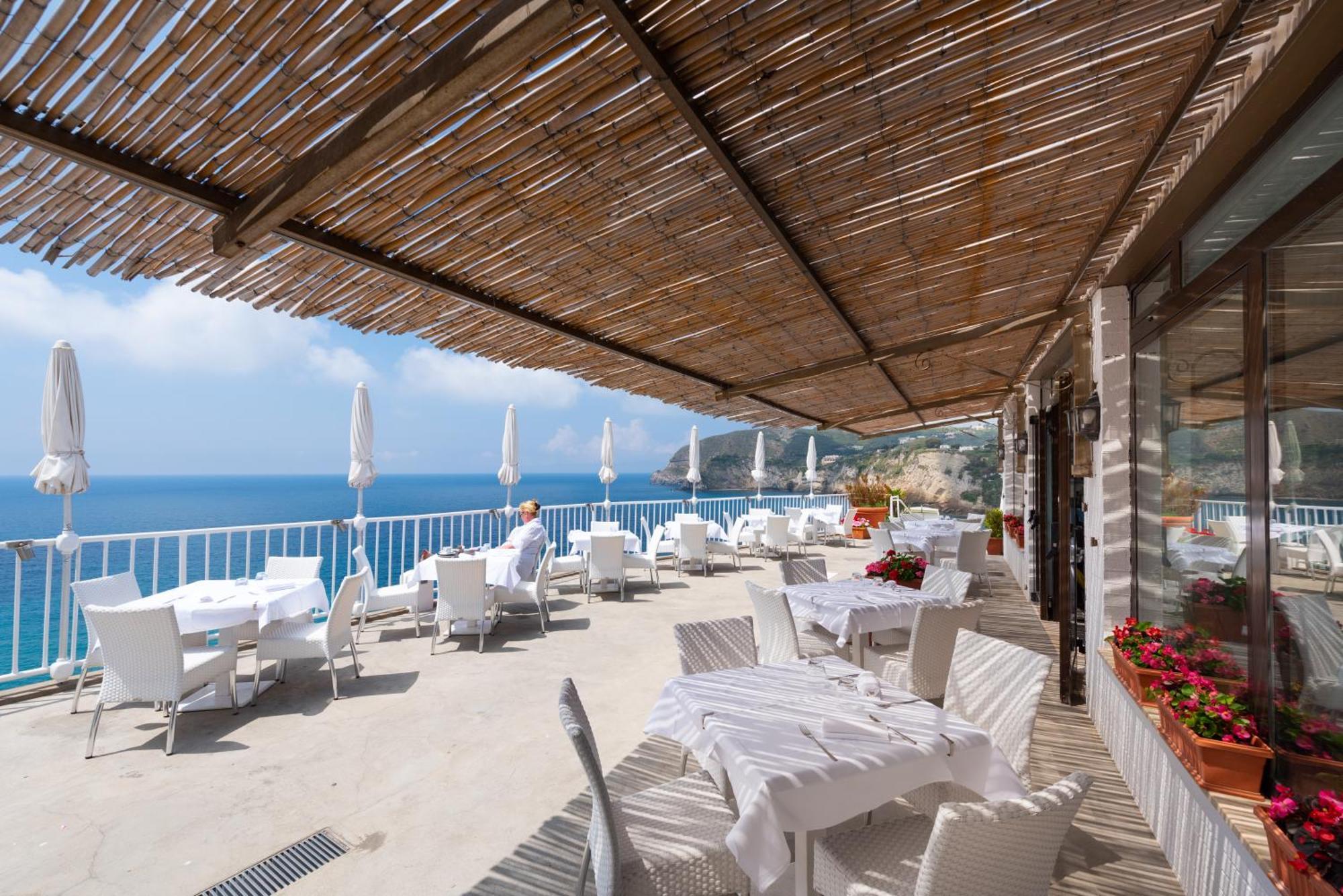 Hotel Villa Sirena Sant'Angelo  ภายนอก รูปภาพ