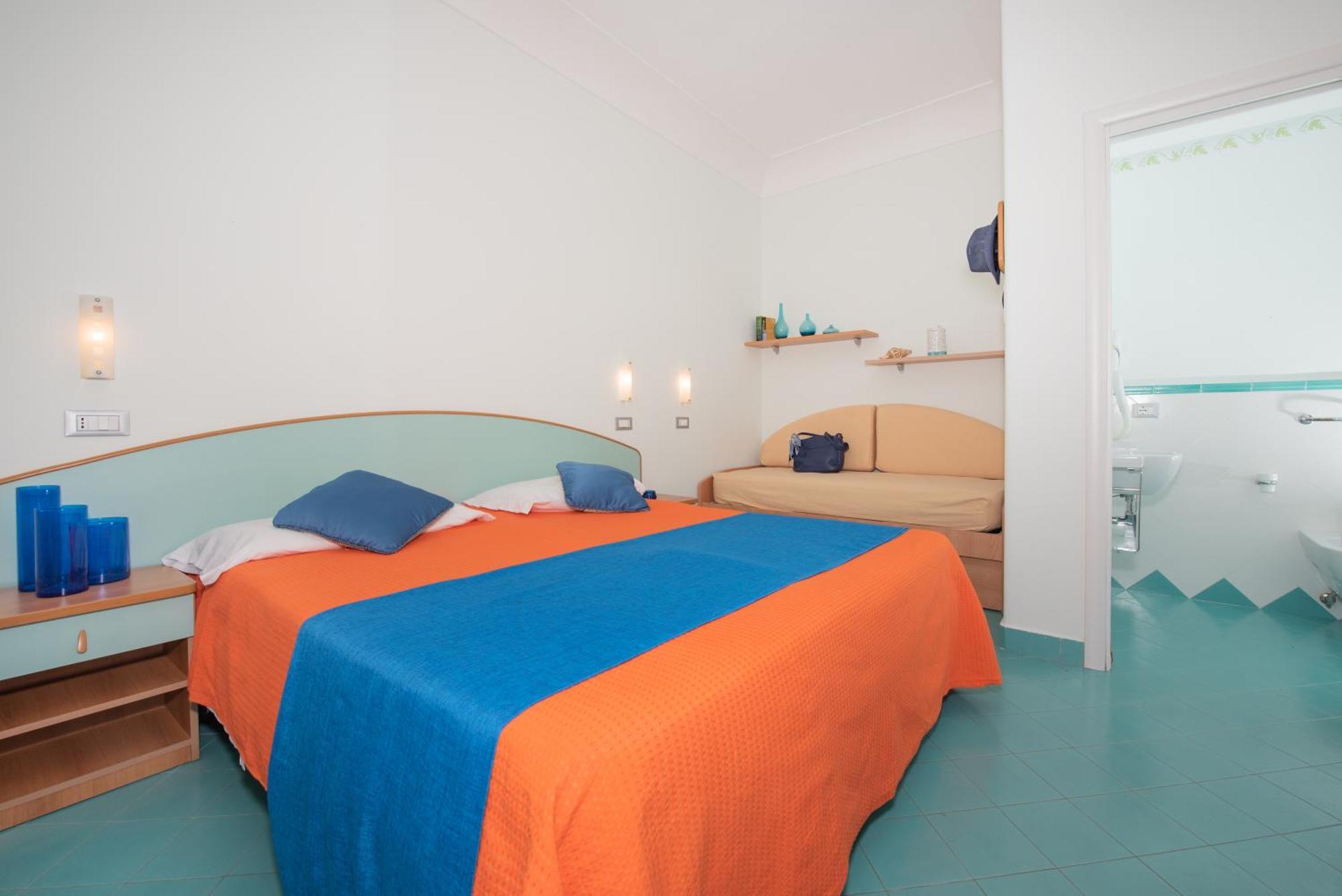 Hotel Villa Sirena Sant'Angelo  ภายนอก รูปภาพ