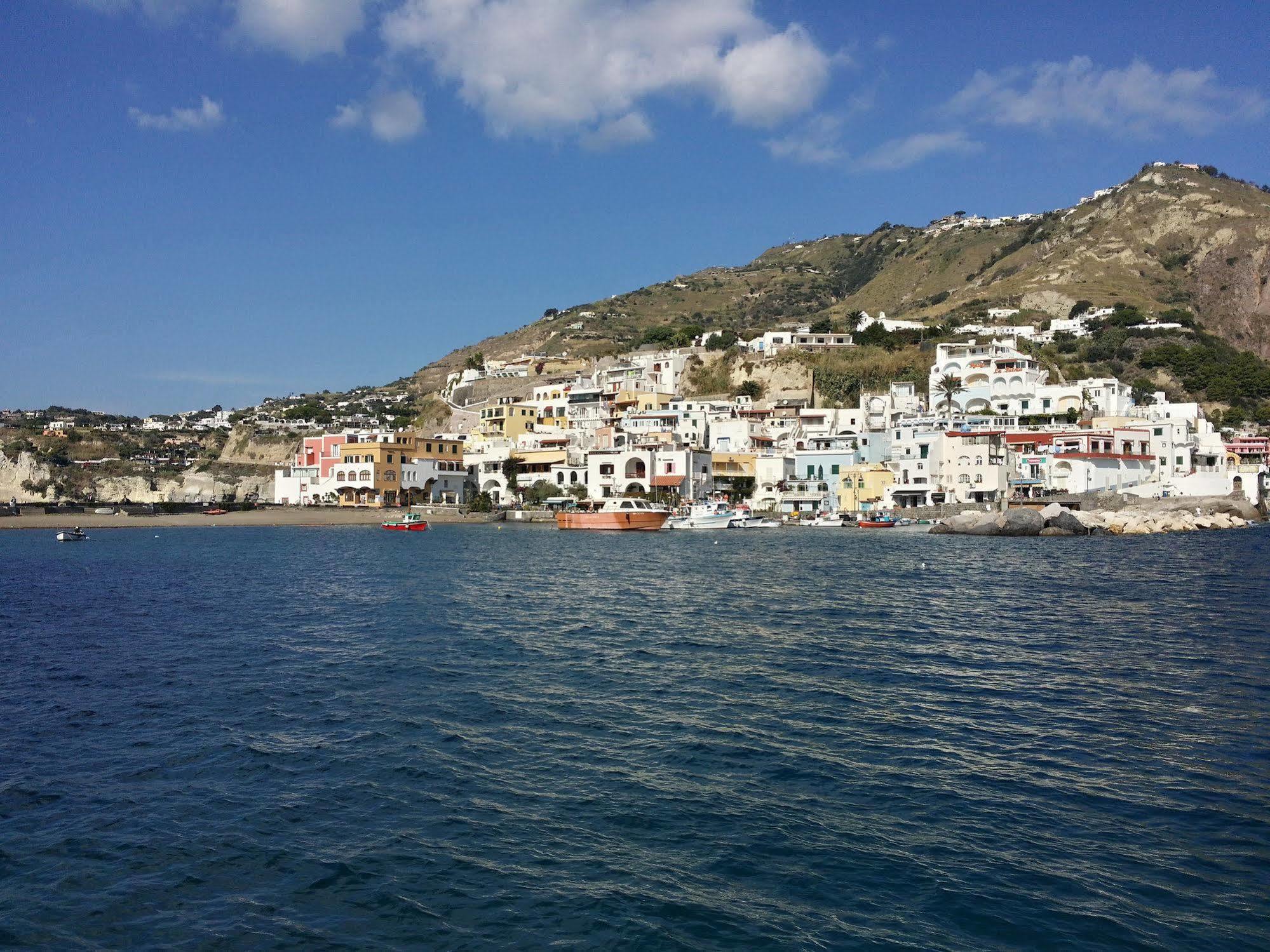 Hotel Villa Sirena Sant'Angelo  ภายนอก รูปภาพ