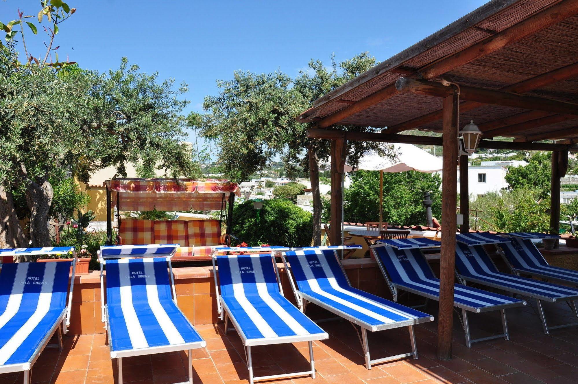 Hotel Villa Sirena Sant'Angelo  ภายนอก รูปภาพ
